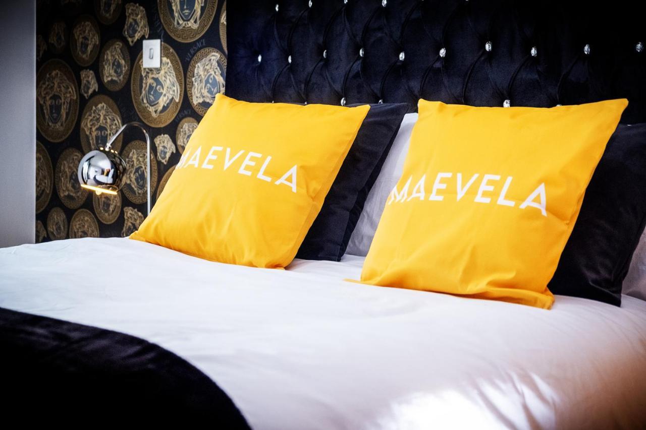 Maevela Apartments - Arcadian Versace Themed Apt ☆ Huge Balcony / Free Parking → Free Netflix -2 Min Walk From Birmingham Hippodrome Theatre, Arcadian, China Town, Sidewalk Club, Gay Village, 5 Mins From New Street Train Station - Birmingham Grand Ce Εξωτερικό φωτογραφία