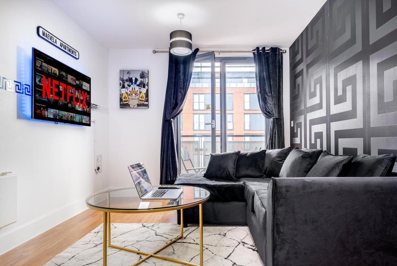 Maevela Apartments - Arcadian Versace Themed Apt ☆ Huge Balcony / Free Parking → Free Netflix -2 Min Walk From Birmingham Hippodrome Theatre, Arcadian, China Town, Sidewalk Club, Gay Village, 5 Mins From New Street Train Station - Birmingham Grand Ce Εξωτερικό φωτογραφία